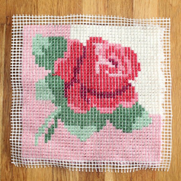 Vintage Latch Hook Rug Pink Green Rose 12" x 12" Finish as Pillow or Wall Decor - Picture 5 of 7